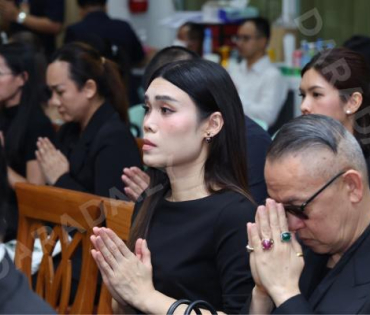 พิธีสวดอภิธรรม "คุณแม่งามทิพย์ ฉัตรบริรักษ์" คืนที่หก