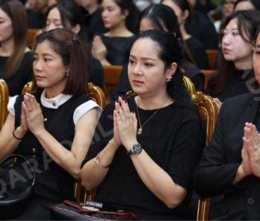 พิธีสวดอภิธรรม "คุณแม่งามทิพย์ ฉัตรบริรักษ์" คืนที่หก