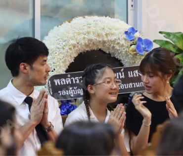 พิธีสวดอภิธรรม "คุณแม่งามทิพย์ ฉัตรบริรักษ์" คืนที่หก