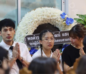 พิธีสวดอภิธรรม "คุณแม่งามทิพย์ ฉัตรบริรักษ์" คืนที่หก