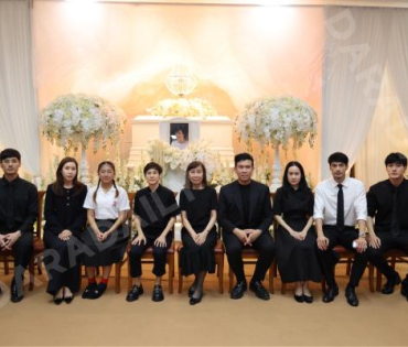 พิธีสวดอภิธรรม "คุณแม่งามทิพย์ ฉัตรบริรักษ์" คืนที่หก