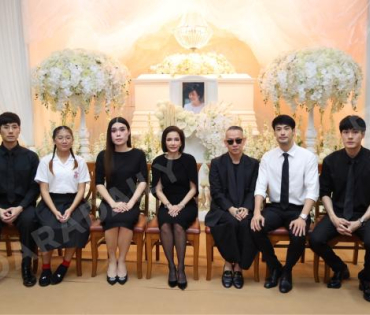 พิธีสวดอภิธรรม "คุณแม่งามทิพย์ ฉัตรบริรักษ์" คืนที่หก