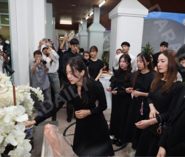 พิธีสวดอภิธรรม "คุณแม่งามทิพย์ ฉัตรบริรักษ์" คืนที่หก