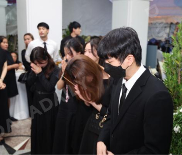พิธีสวดอภิธรรม "คุณแม่งามทิพย์ ฉัตรบริรักษ์" คืนที่หก