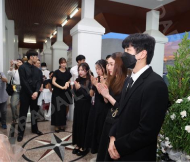พิธีสวดอภิธรรม "คุณแม่งามทิพย์ ฉัตรบริรักษ์" คืนที่หก