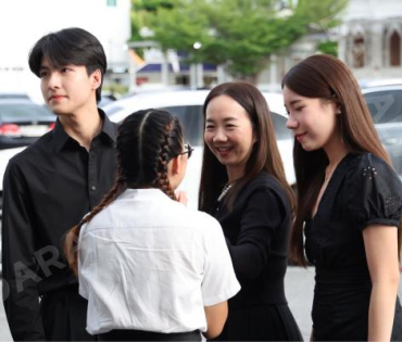 พิธีสวดอภิธรรม "คุณแม่งามทิพย์ ฉัตรบริรักษ์" คืนที่หก