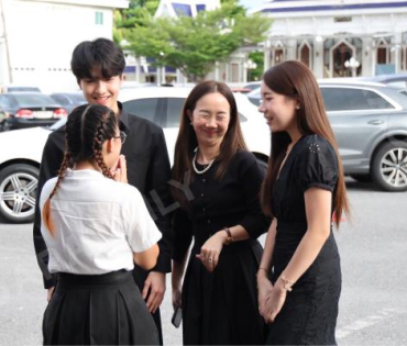 พิธีสวดอภิธรรม "คุณแม่งามทิพย์ ฉัตรบริรักษ์" คืนที่หก