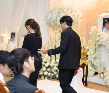 พิธีสวดอภิธรรม "คุณแม่งามทิพย์ ฉัตรบริรักษ์" คืนที่เจ็ด