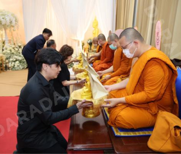 พิธีสวดอภิธรรม "คุณแม่งามทิพย์ ฉัตรบริรักษ์" คืนที่เจ็ด