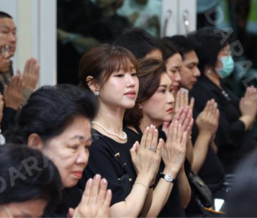 พิธีสวดอภิธรรม "คุณแม่งามทิพย์ ฉัตรบริรักษ์" คืนที่เจ็ด