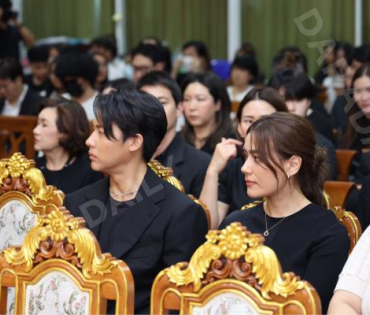 พิธีสวดอภิธรรม "คุณแม่งามทิพย์ ฉัตรบริรักษ์" คืนที่เจ็ด