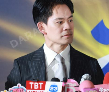 งาน SIAMRATH AWARDS 2025พบกับ “กลัฟ คณาวุฒิ, นุ๊ก ธนดล – ป๊ายปาย โอริโอ้