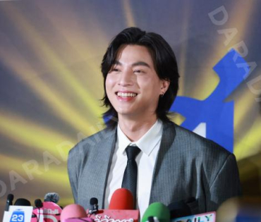 งาน SIAMRATH AWARDS 2025พบกับ “กลัฟ คณาวุฒิ, นุ๊ก ธนดล – ป๊ายปาย โอริโอ้
