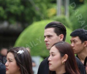 พิธีฌาปณกิจคุณพ่อของ"เก๋ไก๋ ณัฐธิชา" ณ วัดพระศรีมหาธาตุ