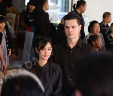 พิธีฌาปณกิจคุณพ่อของ"เก๋ไก๋ ณัฐธิชา" ณ วัดพระศรีมหาธาตุ