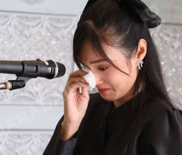 พิธีฌาปณกิจคุณพ่อของ"เก๋ไก๋ ณัฐธิชา" ณ วัดพระศรีมหาธาตุ