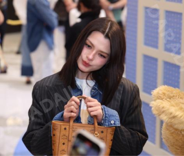  MCM x ButterBear พบ "น้องเนย (ButterBear), เบ็คกี้-รีเบคก้า,แจ็คกี้-จักริน"
