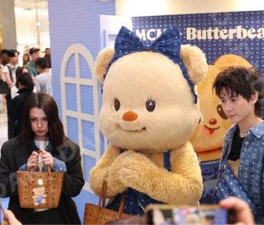 MCM x ButterBear พบ "น้องเนย (ButterBear), เบ็คกี้-รีเบคก้า,แจ็คกี้-จักริน"