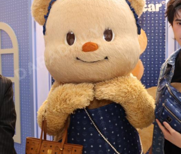  MCM x ButterBear พบ "น้องเนย (ButterBear), เบ็คกี้-รีเบคก้า,แจ็คกี้-จักริน"