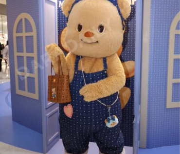  MCM x ButterBear พบ "น้องเนย (ButterBear), เบ็คกี้-รีเบคก้า,แจ็คกี้-จักริน"