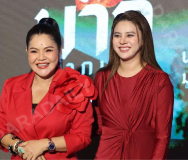 งานรอบปฐมทัศน์ ภาพยนตร์ "นากรักมาก ม๊ากมาก" นำทีมโดย 3 ตลกตัวพ่อ หม่ำ, เท่ง, โหน่ง