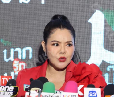 งานรอบปฐมทัศน์ ภาพยนตร์ "นากรักมาก ม๊ากมาก" นำทีมโดย 3 ตลกตัวพ่อ หม่ำ, เท่ง, โหน่ง