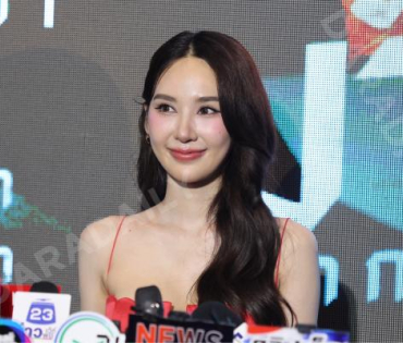 งานรอบปฐมทัศน์ ภาพยนตร์ "นากรักมาก ม๊ากมาก" นำทีมโดย 3 ตลกตัวพ่อ หม่ำ, เท่ง, โหน่ง