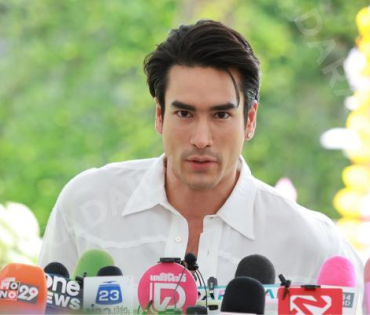 งานบวงสรวงภาพยนตร์รักแห่งปี "50 First Dates" นำแสดงโดย "ณเดชน์ คูกิมิยะ, มินนี่-ณิชา" 