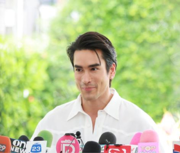งานบวงสรวงภาพยนตร์รักแห่งปี "50 First Dates" นำแสดงโดย "ณเดชน์ คูกิมิยะ, มินนี่-ณิชา" 