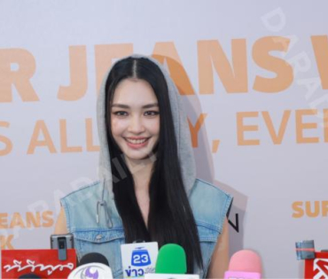 งาน "ROBINSON SUPER JEANS WEEK"