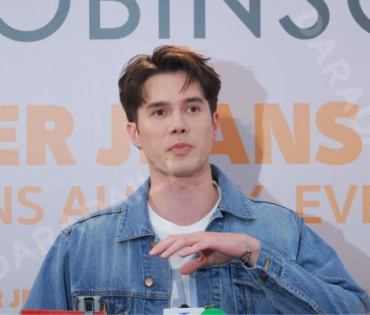 งาน "ROBINSON SUPER JEANS WEEK"