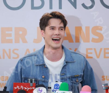 งาน "ROBINSON SUPER JEANS WEEK"