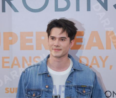 งาน "ROBINSON SUPER JEANS WEEK"