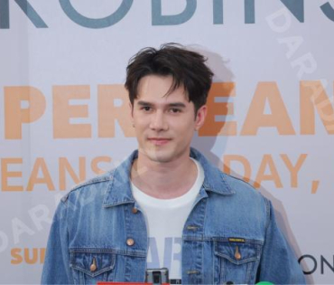 งาน "ROBINSON SUPER JEANS WEEK"