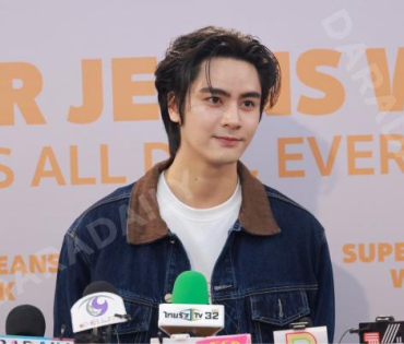 งาน "ROBINSON SUPER JEANS WEEK"