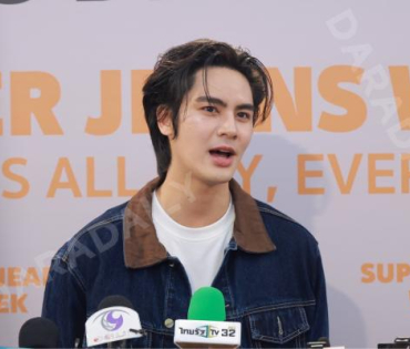งาน "ROBINSON SUPER JEANS WEEK"