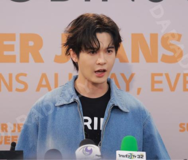 งาน "ROBINSON SUPER JEANS WEEK"
