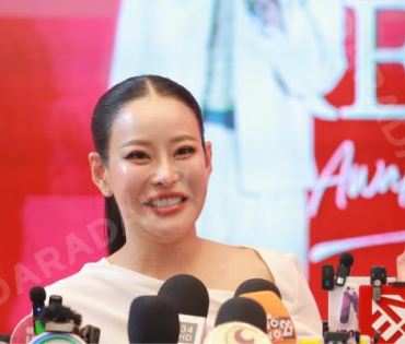 งาน “Sewa Glow Reborn” พบ เจนเย่ เมธิกา 