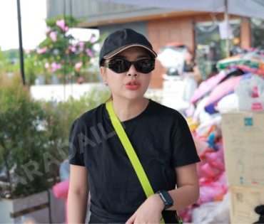 ภาพบรรยากาศรับบริจาคช่วยน้ำท่วม เจนนี่ ได้หมดถ้าสดชื่น