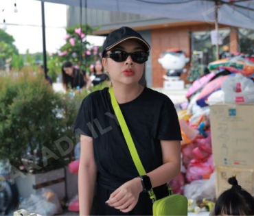 ภาพบรรยากาศรับบริจาคช่วยน้ำท่วม เจนนี่ ได้หมดถ้าสดชื่น