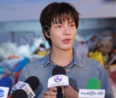 ภาพบรรยากาศรับบริจาคช่วยน้ำท่วม เจนนี่ ได้หมดถ้าสดชื่น