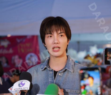 ภาพบรรยากาศรับบริจาคช่วยน้ำท่วม เจนนี่ ได้หมดถ้าสดชื่น