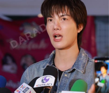 ภาพบรรยากาศรับบริจาคช่วยน้ำท่วม เจนนี่ ได้หมดถ้าสดชื่น