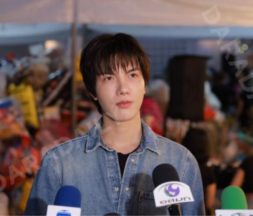 ภาพบรรยากาศรับบริจาคช่วยน้ำท่วม เจนนี่ ได้หมดถ้าสดชื่น