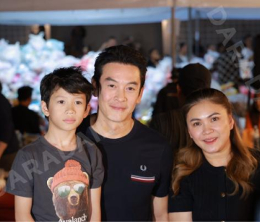 ภาพบรรยากาศรับบริจาคช่วยน้ำท่วม เจนนี่ ได้หมดถ้าสดชื่น