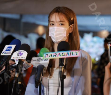 ภาพบรรยากาศรับบริจาคช่วยน้ำท่วม เจนนี่ ได้หมดถ้าสดชื่น