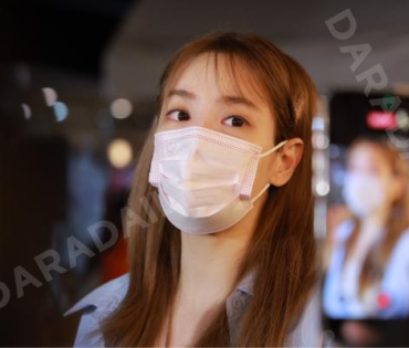 ภาพบรรยากาศรับบริจาคช่วยน้ำท่วม เจนนี่ ได้หมดถ้าสดชื่น