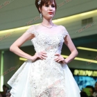 เหล่าดาราสุดฮอตร่วมเดินแบบชุดแต่งงาน จากแบนด์ชั้นนำของไทย