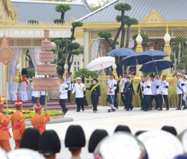 ขบวนพระบรมราชอิสริยยศ พระราชพิธีถวายพระเพลิงพระบรมศพ พระบาทสมเด็จพระปรมินทรมหาภูมิพลอดุลยเดช บรมนาถบพิตร