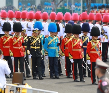 ขบวนพระบรมราชอิสริยยศ พระราชพิธีถวายพระเพลิงพระบรมศพ พระบาทสมเด็จพระปรมินทรมหาภูมิพลอดุลยเดช บรมนาถบพิตร